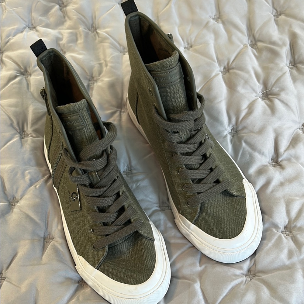 3 for 30$ Guess Olive Canvas High-Top Sneakers - Picture 3 of 5